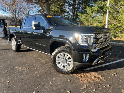 Used 2023 GMC Sierra 2500 Denali w/ Denali Ultimate Package image 2
