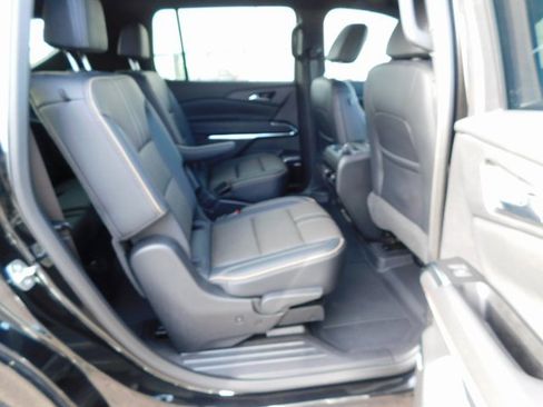 Used 2025 Chevrolet Traverse High Country w/ LPO, Floor Liner Package image 21
