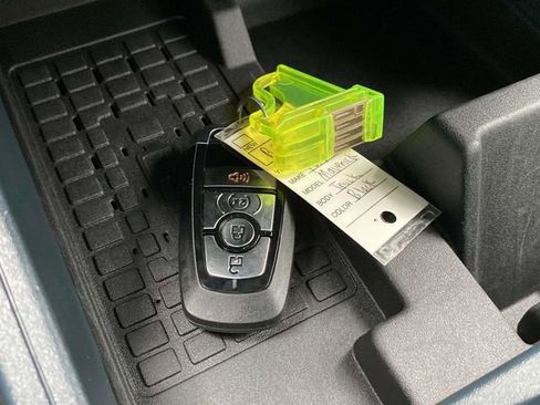 Certified 2025 Ford Maverick Lariat w/ 4K Tow Package image 34