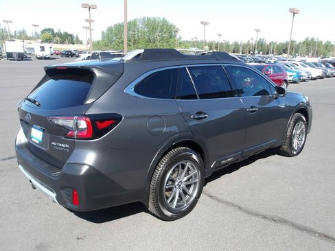 Used 2020 Subaru Outback Touring XT AWD/4WD image 5