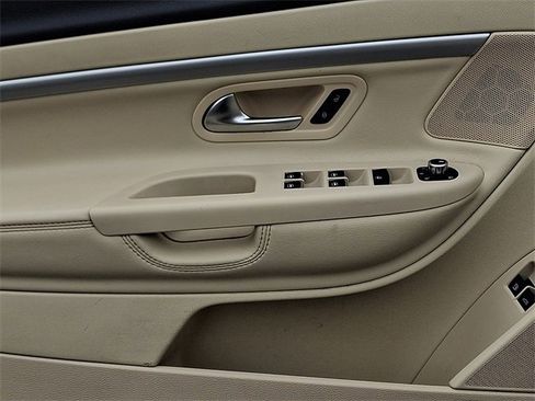 Used 2014 Volkswagen Eos Komfort image 12