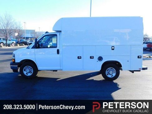 New 2024 Chevrolet Express 3500 w/ Power Convenience Package image 7