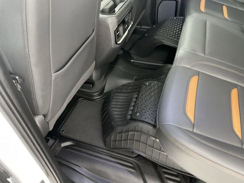 Used 2025 GMC Sierra 1500 AT4 w/ Technology Package image 35