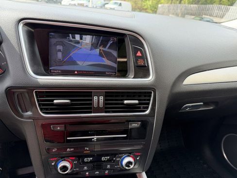 Used 2017 Audi Q5 2.0T Premium Plus w/ Technology Package image 15