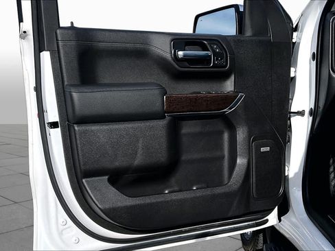 Used 2022 GMC Sierra 1500 Denali RWD image 22