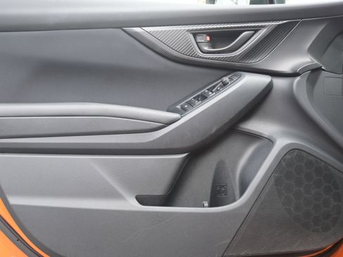 Used 2019 Subaru Crosstrek 2.0i image 9