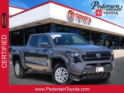 Certified 2025 Toyota Tacoma SR5 AWD/4WD image 1