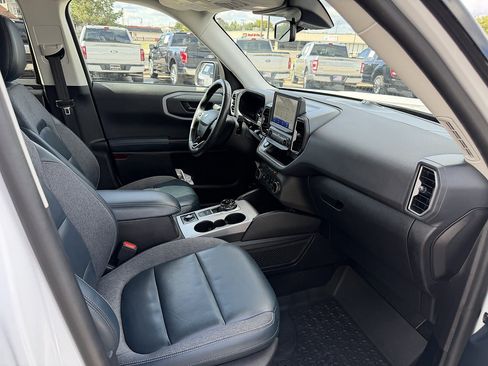 Used 2023 Ford Bronco Sport Outer Banks w/ Tech Package AWD/4WD image 17