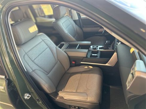 Used 2023 Toyota Tundra Limited image 28