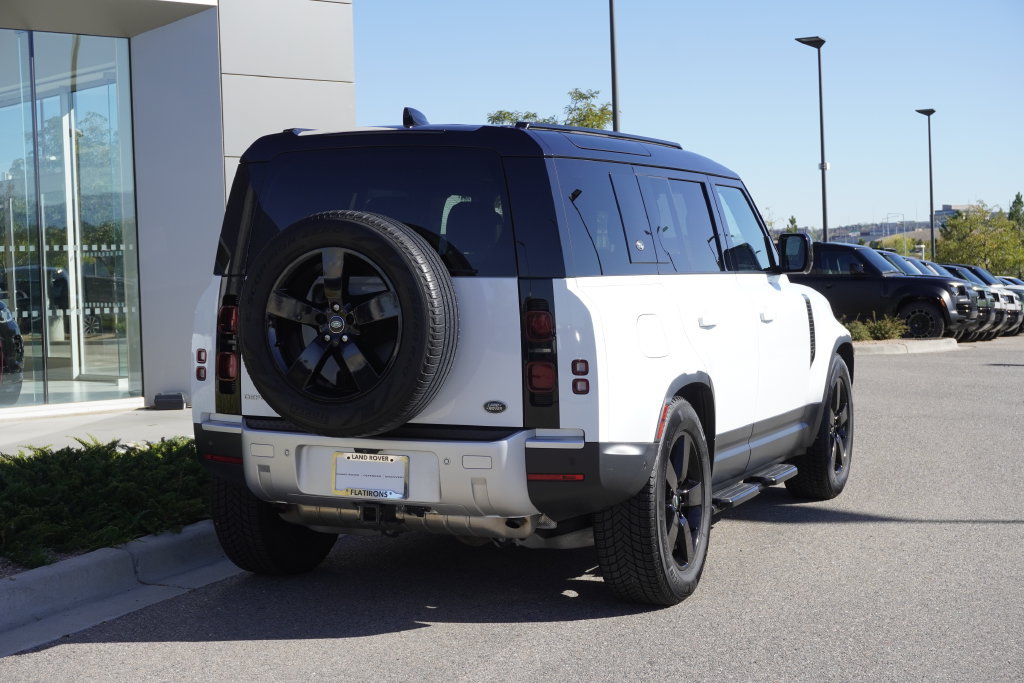 Used 2022 Land Rover Defender 110 S AWD/4WD image 2