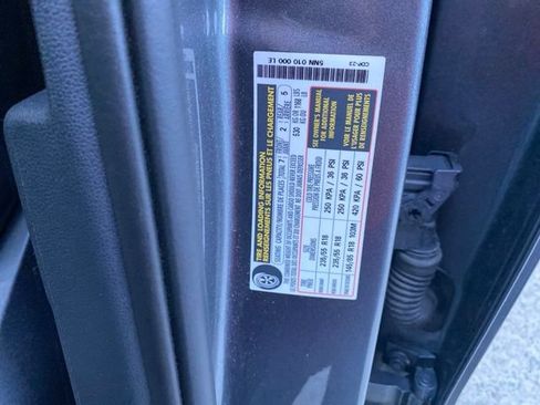 Used 2024 Volkswagen Tiguan SE FWD image 29