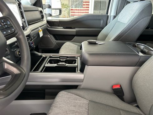 New 2026 Ford F250 XLT w/ XLT Premium Package AWD/4WD image 26