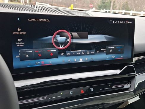 New 2026 BMW 530i xDrive w/ Premium Package AWD/4WD image 15