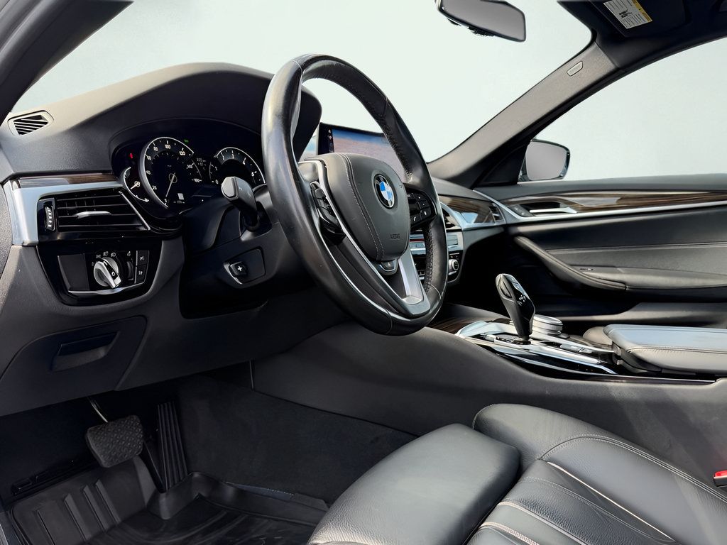 Used 2019 BMW 530i xDrive w/ Convenience Package AWD/4WD image 37