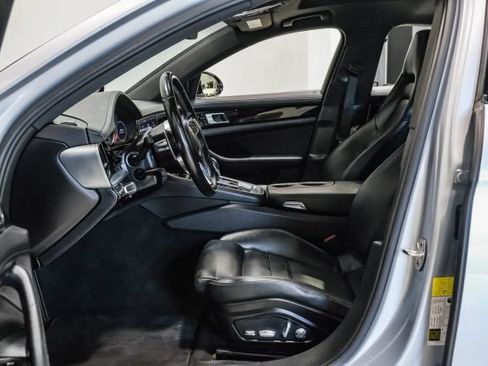 Used 2018 Porsche Panamera 4 AWD/4WD image 5