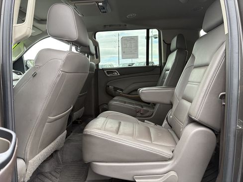 Used 2019 GMC Yukon XL Denali w/ Open Road Package AWD/4WD image 37