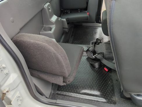 Used 2010 Ford Ranger XLT AWD/4WD image 30