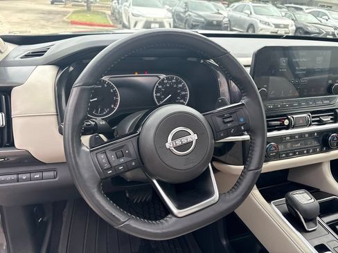 Used 2022 Nissan Pathfinder SL w/ SL Premium Package FWD image 14
