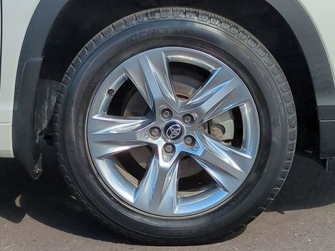 Used 2016 Toyota Highlander Limited image 10