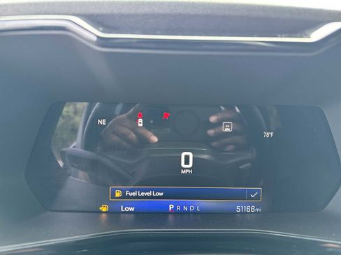 Used 2023 Chevrolet Colorado LT RWD image 30