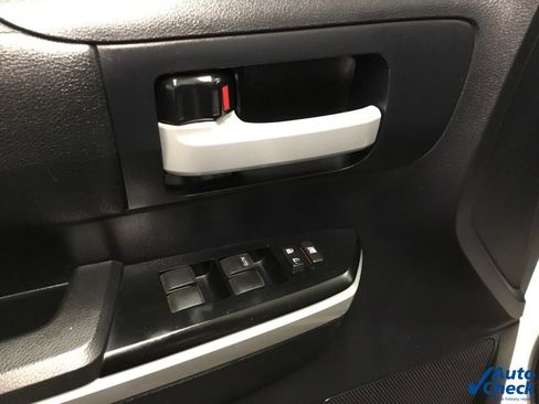 Used 2014 Toyota Tundra SR5 image 33