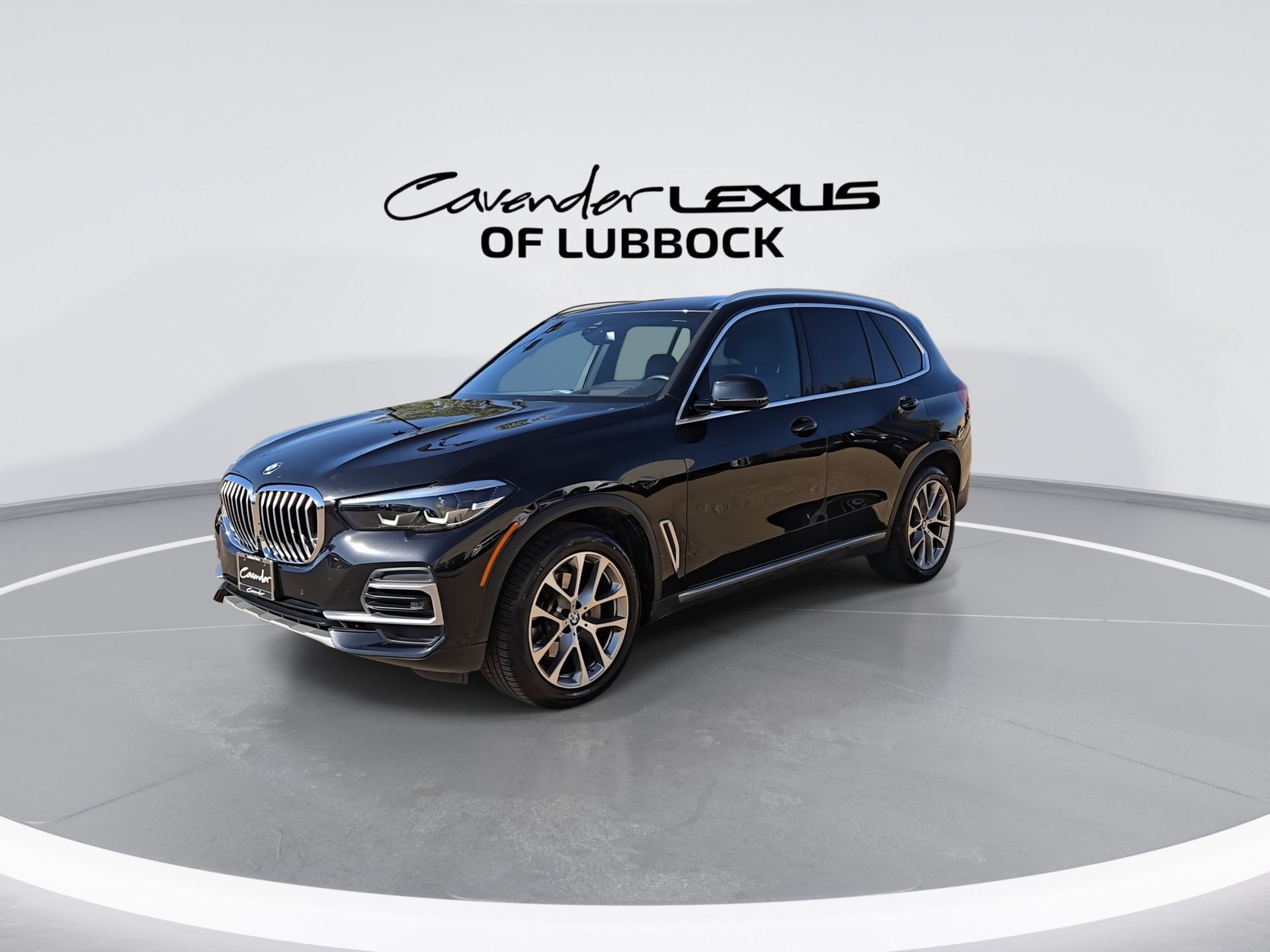 Used 2022 BMW X5 xDrive40i w/ Premium Package AWD/4WD image 4