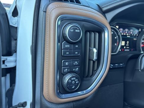 Used 2023 Chevrolet Silverado 3500 High Country w/ Z71 Off-Road Package image 31