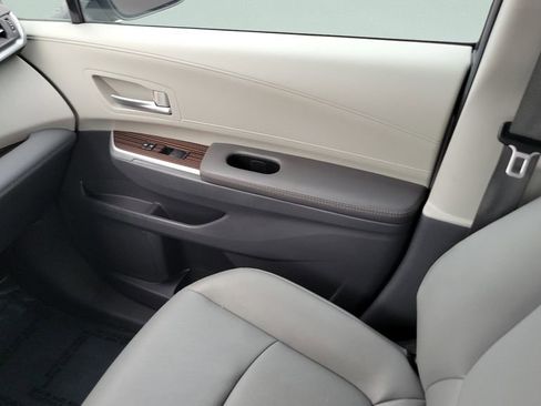 Certified 2024 Toyota Sienna XLE w/ XLE Plus Package FWD image 13