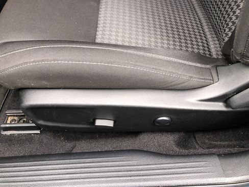 Used 2022 Dodge Challenger R/T w/ Blacktop Package image 21