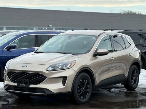 Certified 2020 Ford Escape SE image 34
