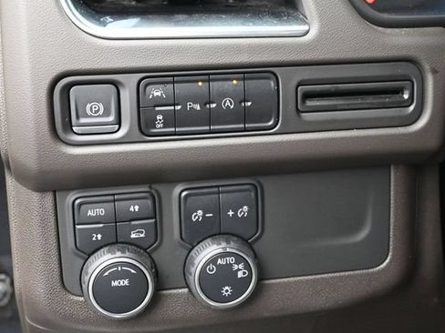 Used 2024 Chevrolet Tahoe LT AWD/4WD image 15