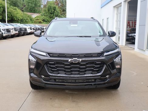 Used 2025 Chevrolet Trax ACTIV w/ Sunroof Package FWD image 5