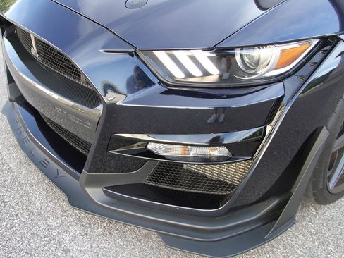 Used 2021 Ford Mustang Shelby GT500 w/ Carbon Fiber Track Pack RWD image 18