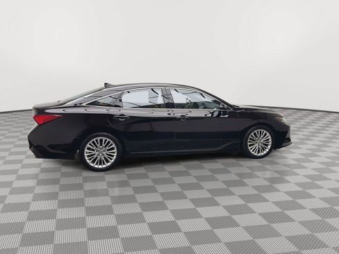 Used 2020 Toyota Avalon Limited w/ Advanced Safety Package FWD image 39