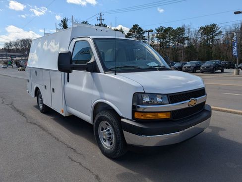 New 2024 Chevrolet Express 3500 1WT w/ Power Convenience Package image 7
