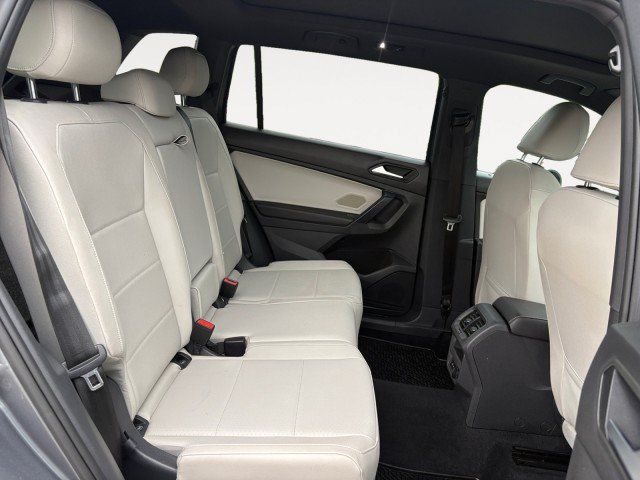 Used 2021 Volkswagen Tiguan SE R-Line AWD/4WD image 6
