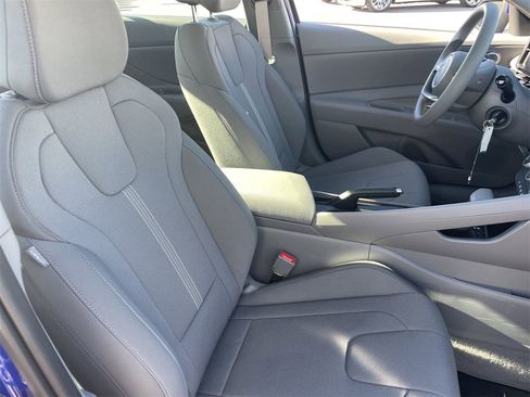 New 2026 Hyundai Elantra SE image 10