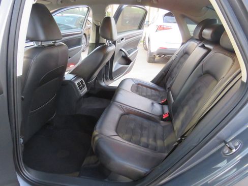 Used 2014 Volkswagen Passat TDI SEL Premium image 30