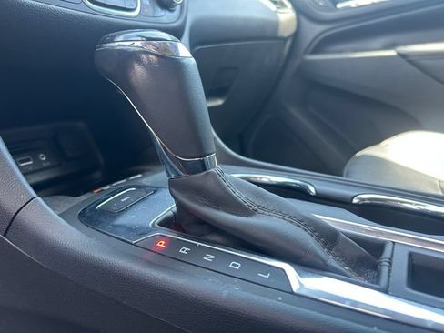 Used 2019 Chevrolet Equinox Premier AWD/4WD image 19