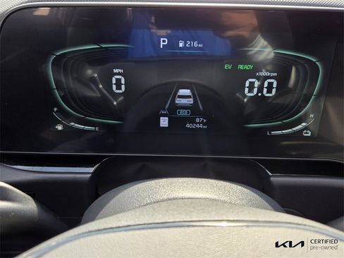 Certified 2023 Kia Niro SX Touring image 29