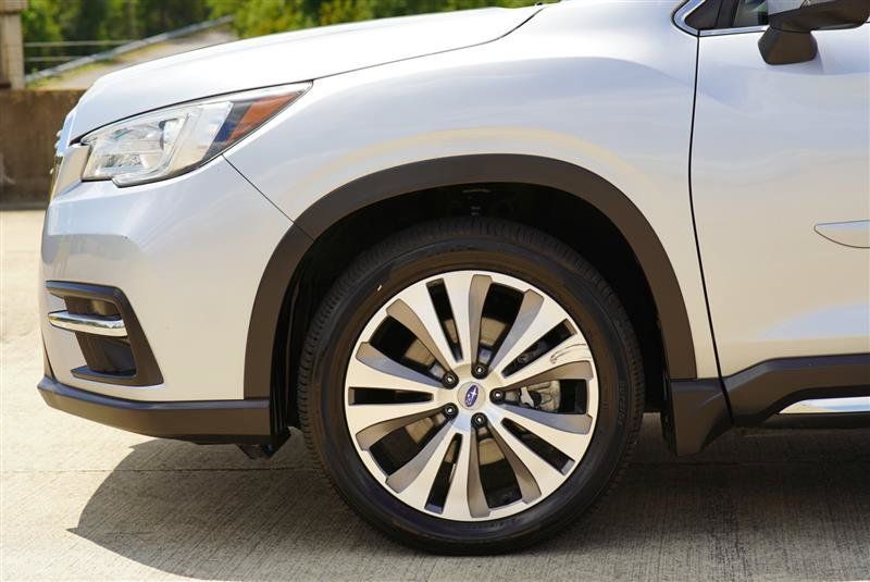 Used 2020 Subaru Ascent Limited w/ Technology Package AWD/4WD image 9