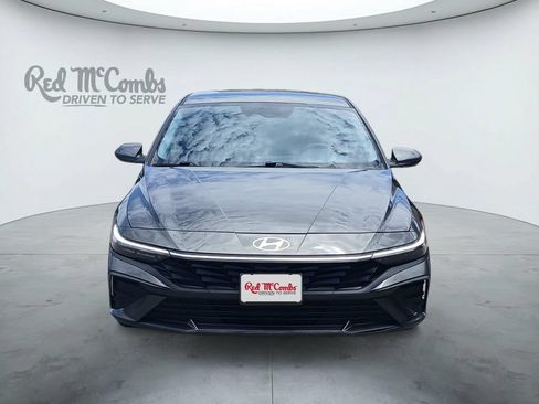 Used 2024 Hyundai Elantra SE FWD image 8