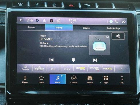 Used 2024 Jeep Grand Cherokee L Limited w/ Luxury Tech Group II image 14