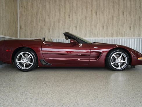 Used 2003 Chevrolet Corvette Convertible w/ Preferred Equipment Group1 image 8