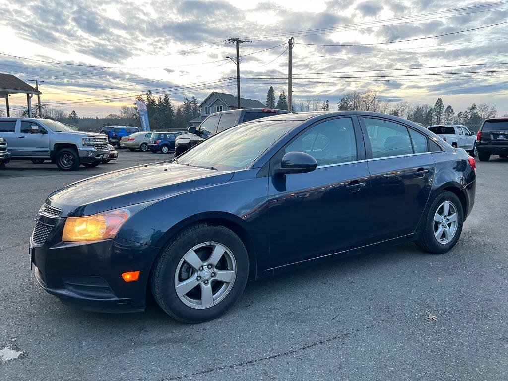 Used 2014 Chevrolet Cruze LT FWD image 3