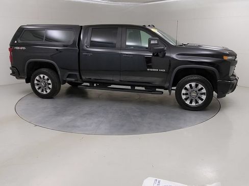 Used 2024 Chevrolet Silverado 2500 Custom w/ Custom Value Package AWD/4WD image 11