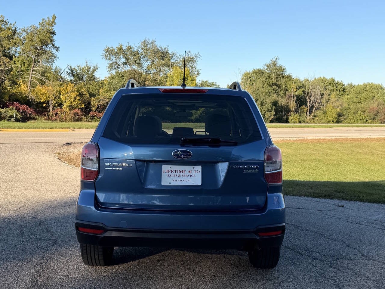 Used 2015 Subaru Forester 2.5i Premium AWD/4WD image 4