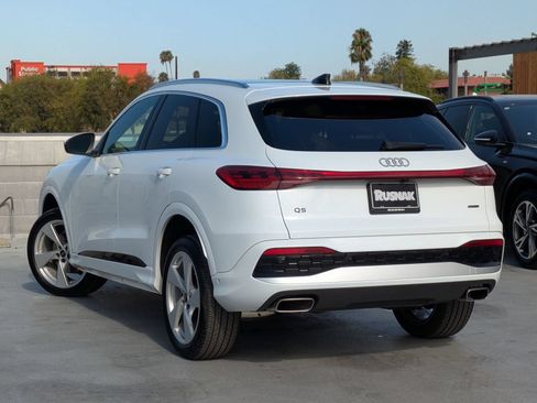Used 2025 Audi Q5 Premium Plus w/ Premium Plus AWD/4WD image 2