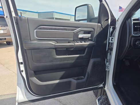 Used 2024 RAM 2500 Big Horn w/ Off Road Package AWD/4WD image 12