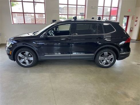 Used 2020 Volkswagen Tiguan SE AWD/4WD image 4